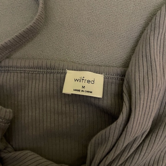 Fit is crop top grey knotted size medium - Picture 3 of 3